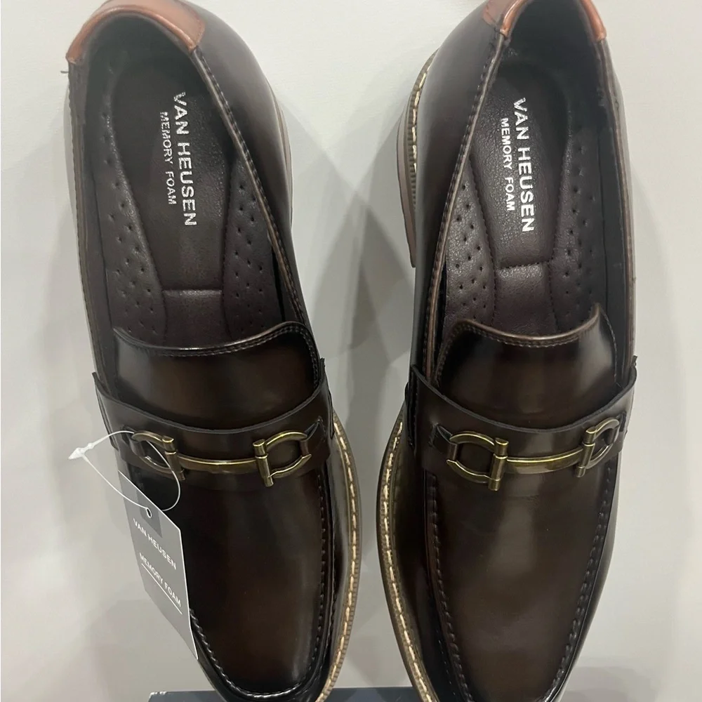 Van Heusen elegant dark